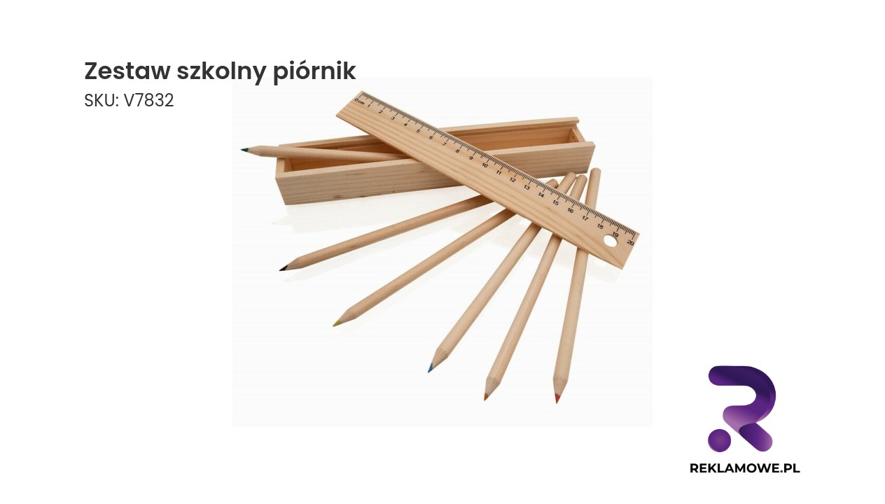 Zestaw szkolny piórnik na biurku