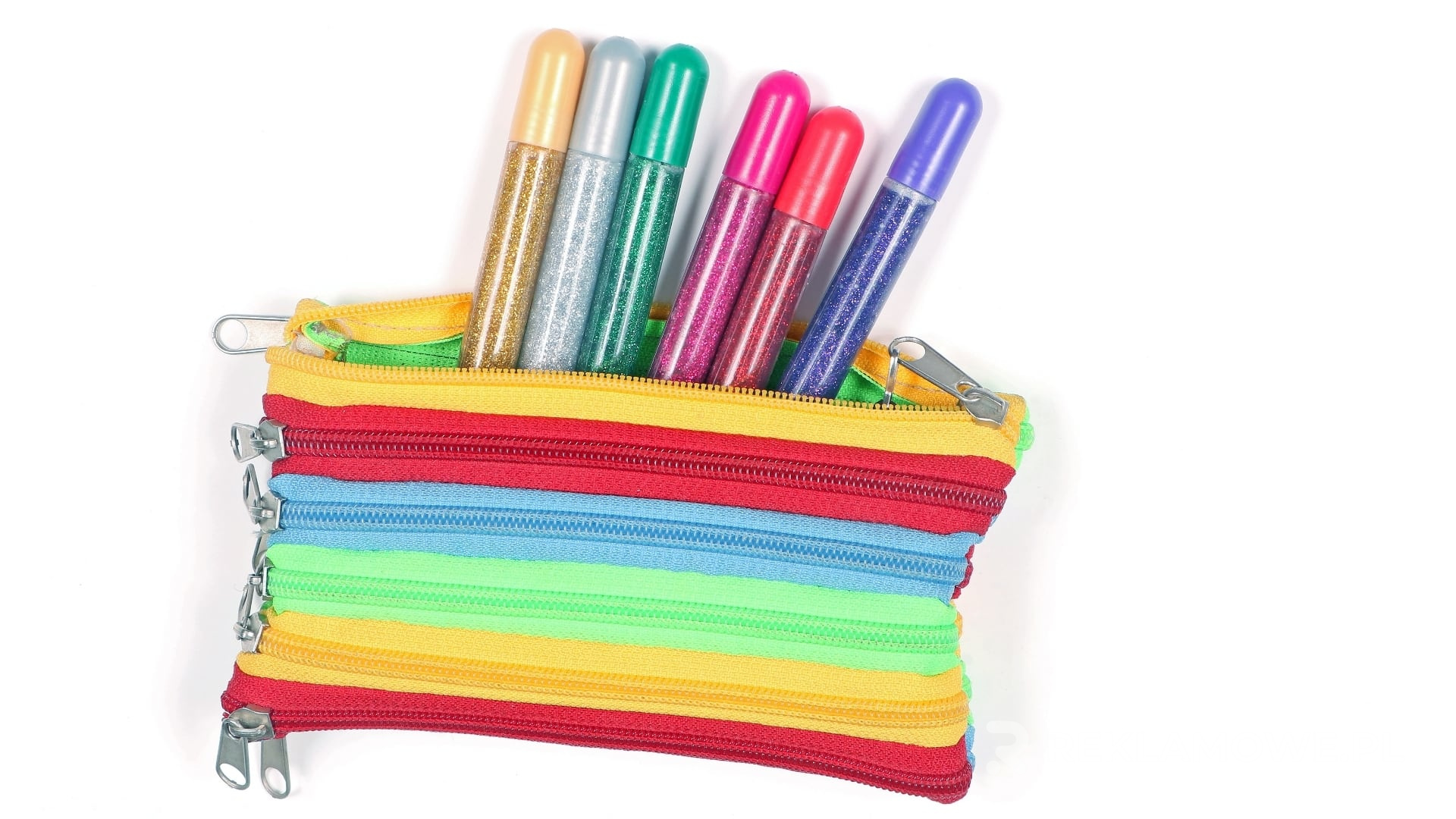 Kreatywne zastosowanie piórników reklamowych w marketingu