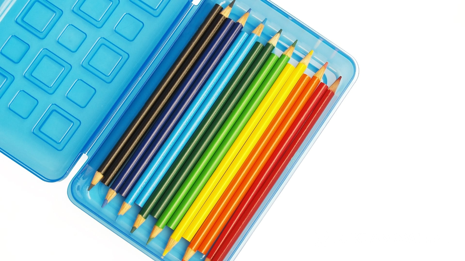 Piórnik reklamowy na biurku